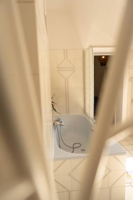 Camelia, Un Charme Montois Villa Монс Екстериор снимка